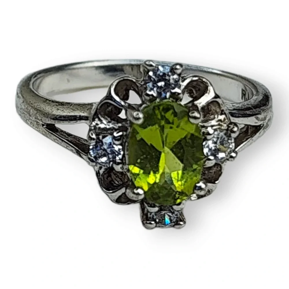 Vintage Sterling Silver 925 Green Peridot Clear Cubic Zirconia Ring Size 5